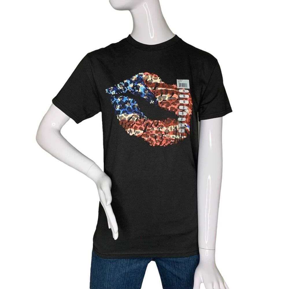 Delta Pro Weight NWT Leopard and Lips Tshirt Short Sleeve  Black…